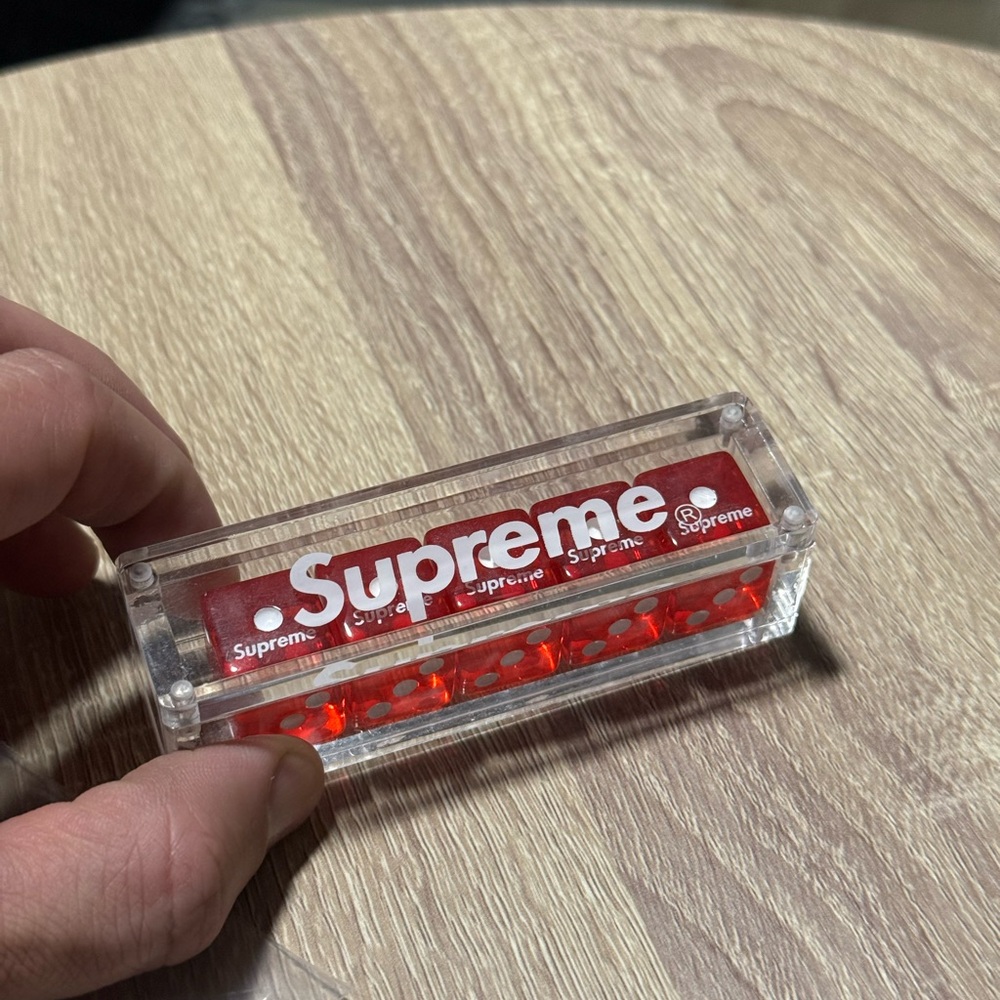 Supreme Logo Red Dice Set Acrylic Magnet Case